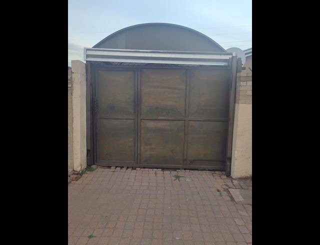 2 BEDROOM HOUSE FOR SALE IN CHIAWELO